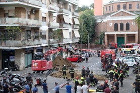 FOTO // Patru hoți săpau un tunel ca să ajungă la o bancă, dar s-a surpat peste ei